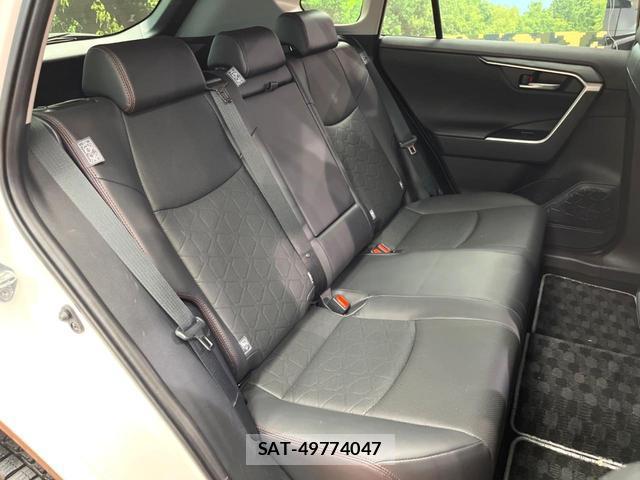 Toyota RAV4 2024-03 8813154-11