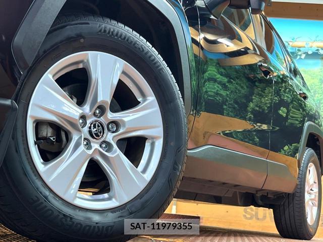Toyota RAV4 2020-11 8813155-14
