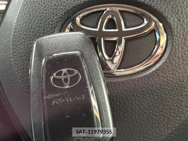Toyota RAV4 2020-11 8813155-9