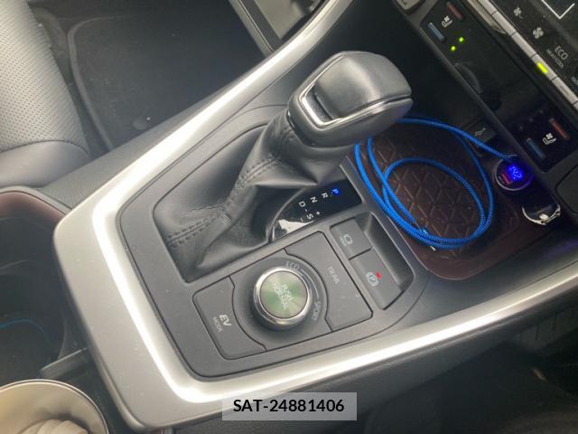 Toyota RAV4 2022-10 8813468-17