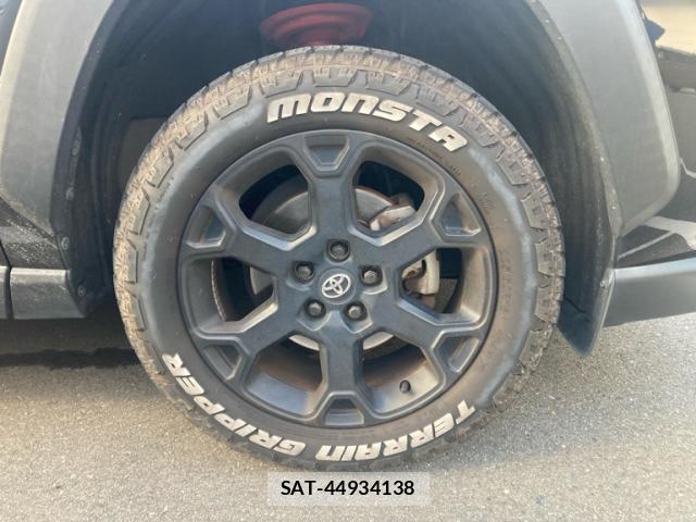 Toyota RAV4 2021-05 8813519-2