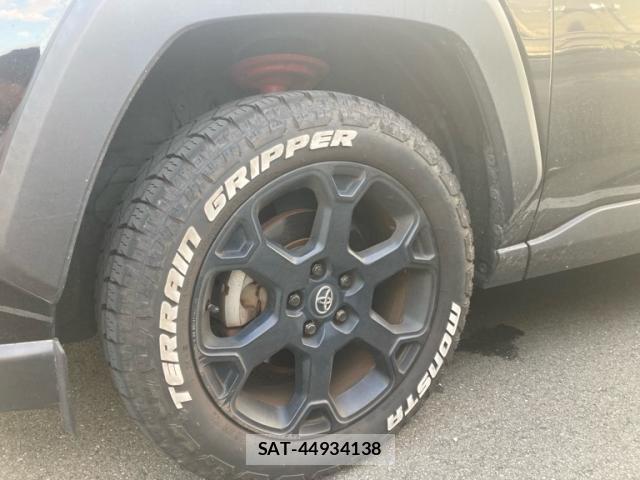 Toyota RAV4 2021-05 8813519-3