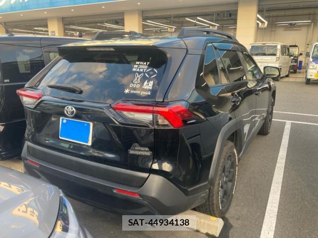 Toyota RAV4 2021-05 8813519-5