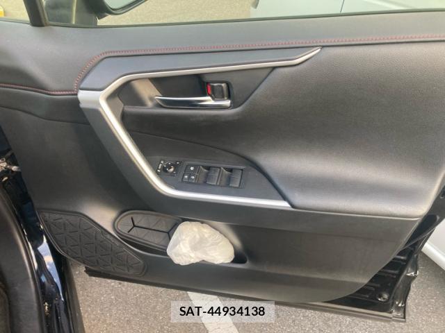 Toyota RAV4 2021-05 8813519-8