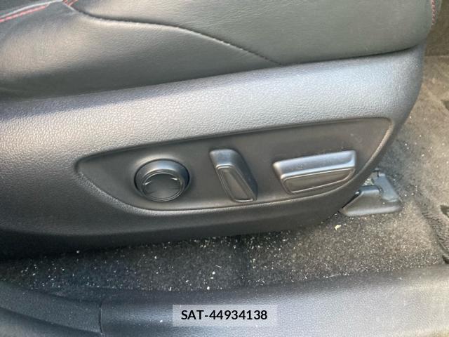 Toyota RAV4 2021-05 8813519-9