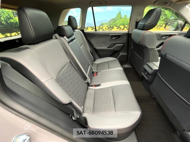 Toyota RAV4 2026-04 8813697-8