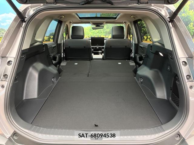 Toyota RAV4 2026-04 8813697-9