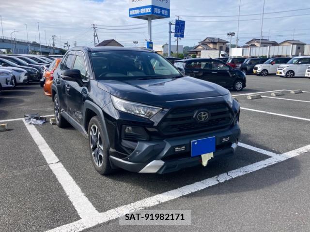 Toyota RAV4 2019-06 8813748-2
