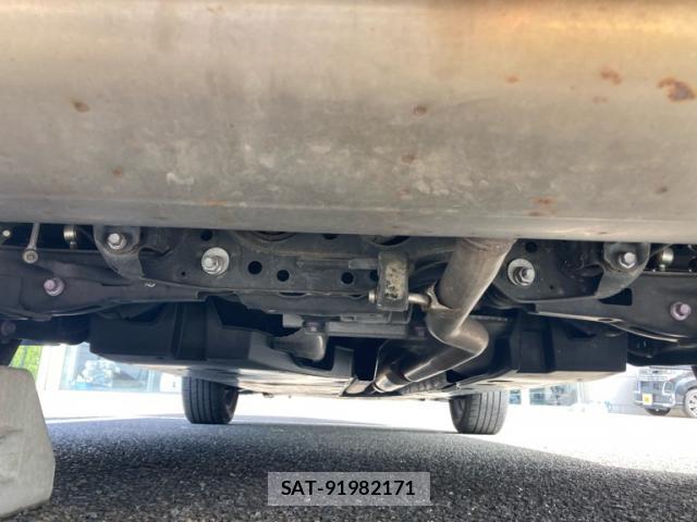 Toyota RAV4 2019-06 8813748-3