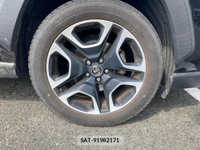 Toyota RAV4 2019-06 8813748-5
