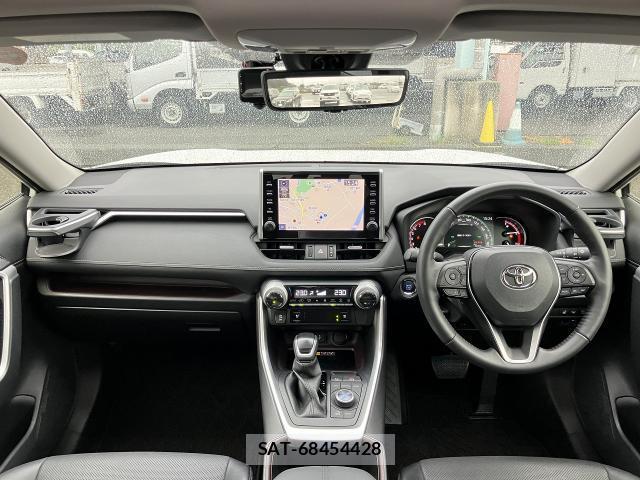 Toyota RAV4 2022-07 8813963-2