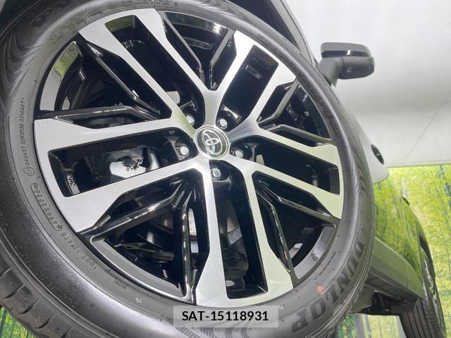 Toyota RAV4 2026-08 8813979-12