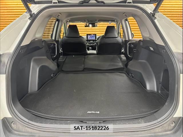 Toyota RAV4 2021-01 8814128-12