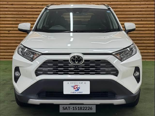 Toyota RAV4 2021-01 8814128-14
