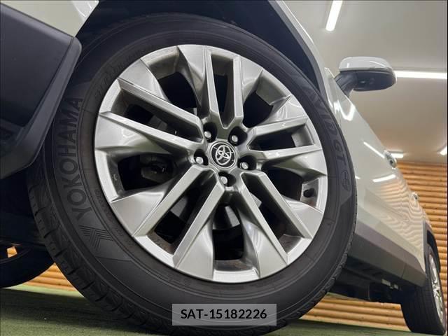 Toyota RAV4 2021-01 8814128-18