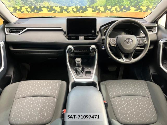 Toyota RAV4 2023-02 8814162-1