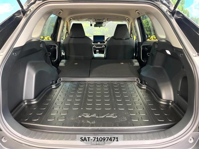Toyota RAV4 2023-02 8814162-9