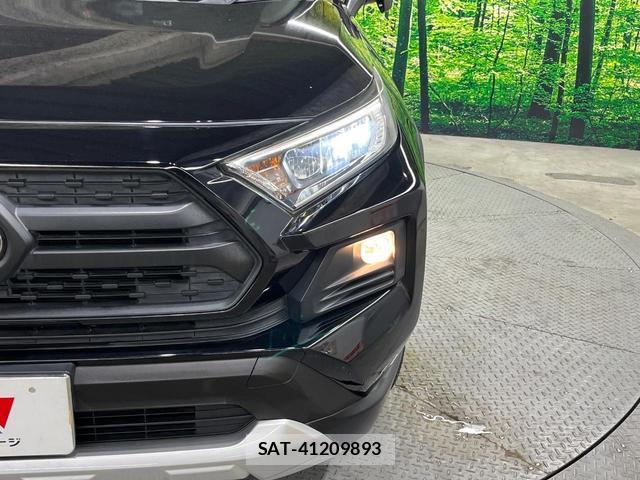 Toyota RAV4 2019-12 8814189-11