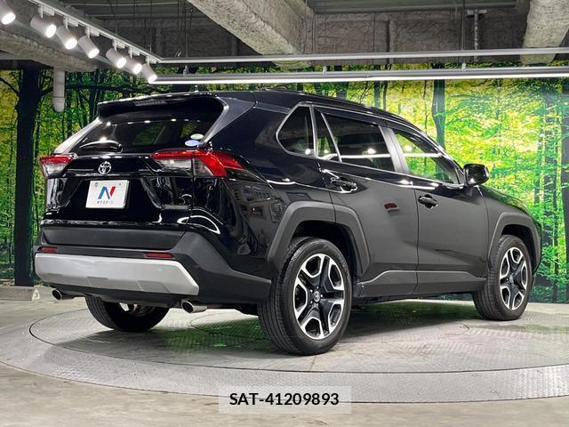 Toyota RAV4 2019-12 8814189-16