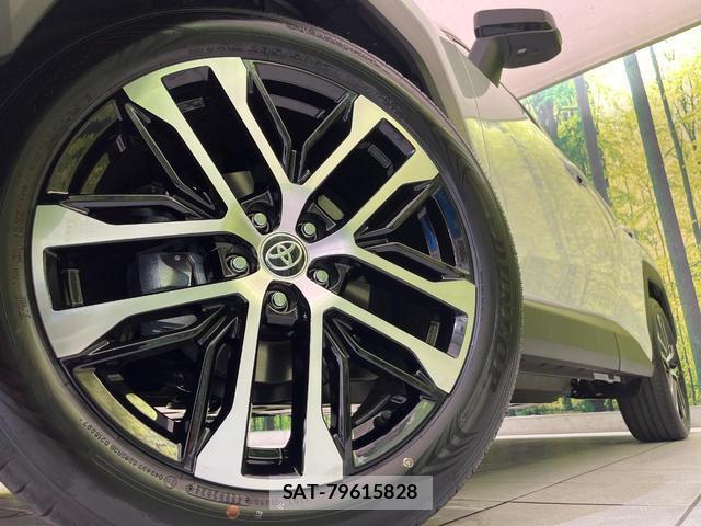 Toyota RAV4 2026-08 8814474-12