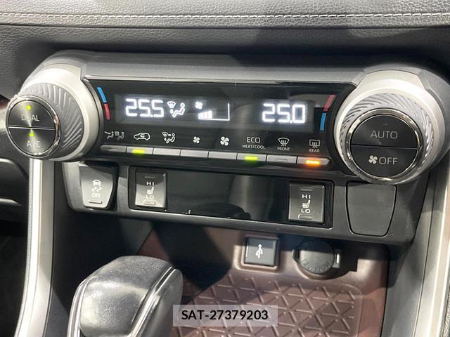 Toyota RAV4 2020-09 8814674-6