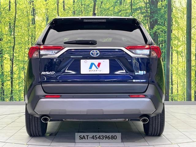 Toyota RAV4 2021-10 8814763-14