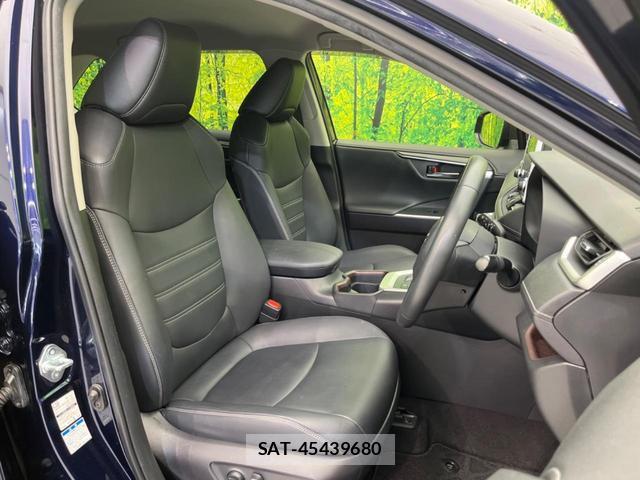 Toyota RAV4 2021-10 8814763-7