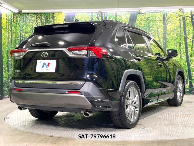 Toyota RAV4 2021-11 8815022-17