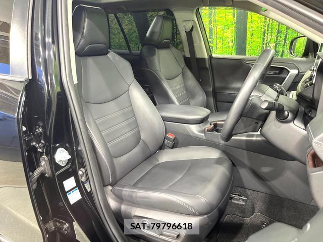 Toyota RAV4 2021-11 8815022-8