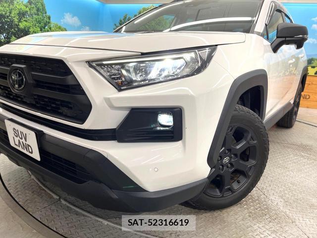 Toyota RAV4 2023-10 8815074-11