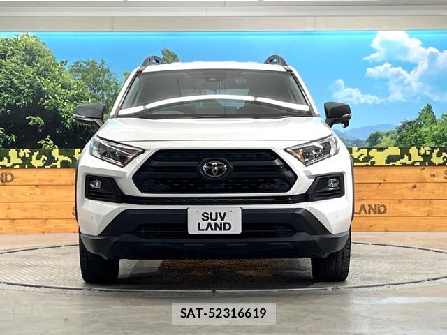 Toyota RAV4 2023-10 8815074-12
