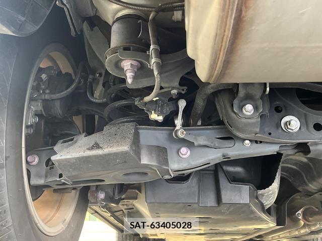 Toyota RAV4 2019-10 8815100-19