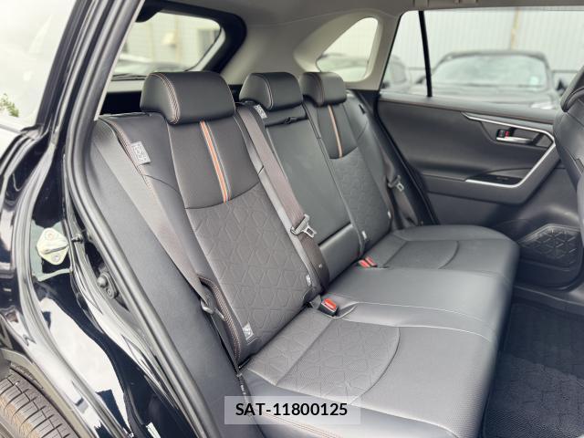 Toyota RAV4 2025-05 8815108-13