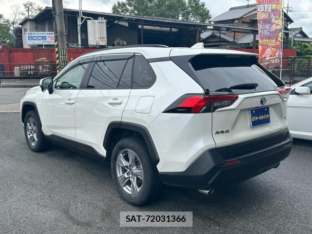 Toyota RAV4 2022-01 8815285-10