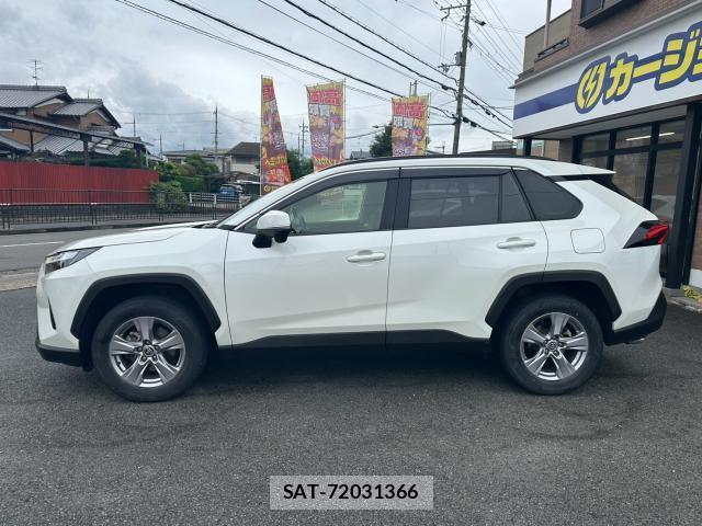 Toyota RAV4 2022-01 8815285-11
