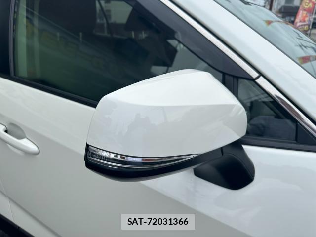 Toyota RAV4 2022-01 8815285-15