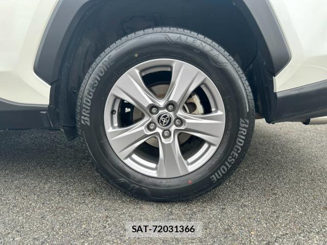 Toyota RAV4 2022-01 8815285-16