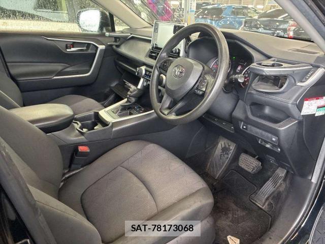 Toyota RAV4 2021-09 8815376-3