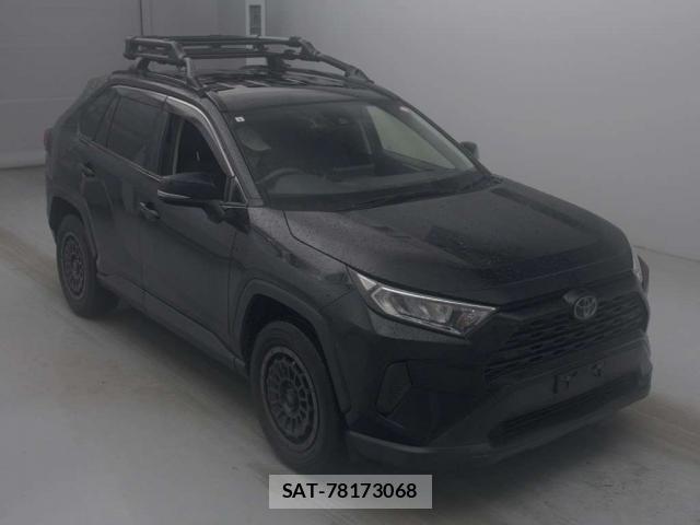 Toyota RAV4 2021-09 8815376-5