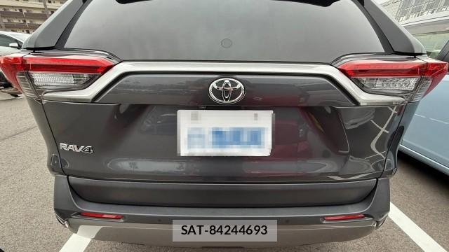 Toyota RAV4 2019-05 8815564-1