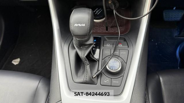 Toyota RAV4 2019-05 8815564-10