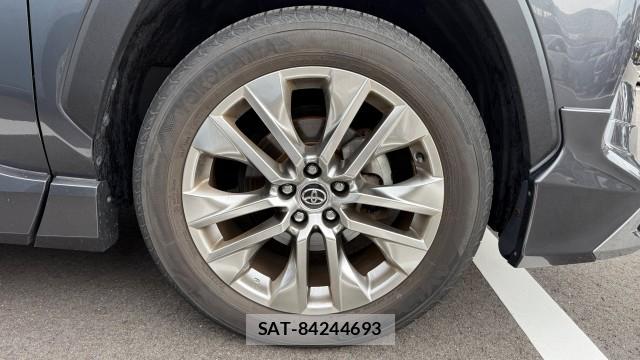 Toyota RAV4 2019-05 8815564-7