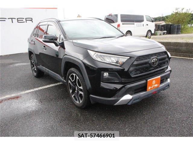Toyota RAV4 2019-05 8815674-7