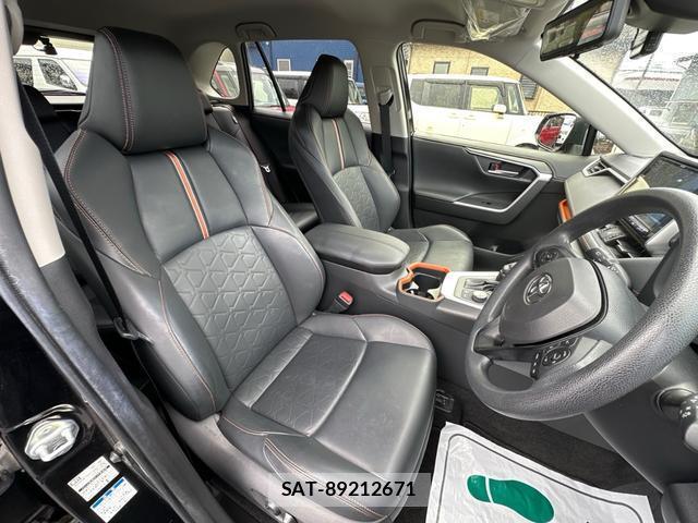 Toyota RAV4 2020-03 8815692-13
