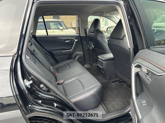 Toyota RAV4 2020-03 8815692-15