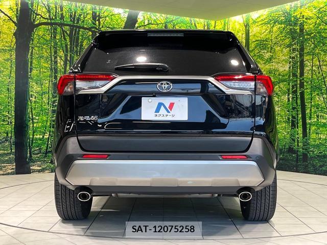 Toyota RAV4 2023-01 8815790-14