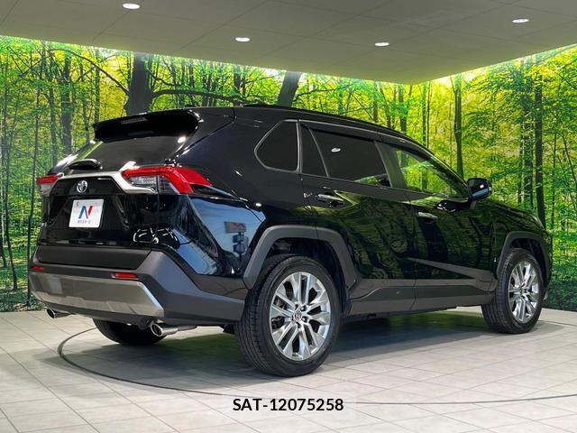 Toyota RAV4 2023-01 8815790-16