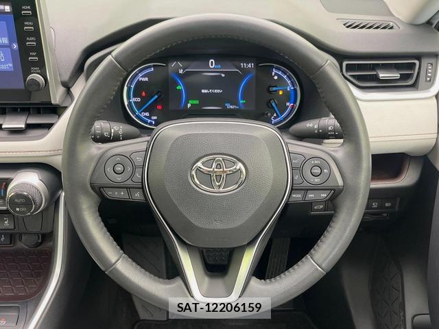 Toyota RAV4 2021-04 8815921-10