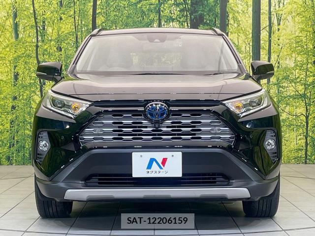 Toyota RAV4 2021-04 8815921-13