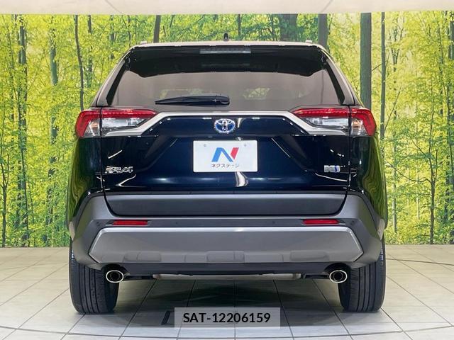 Toyota RAV4 2021-04 8815921-14